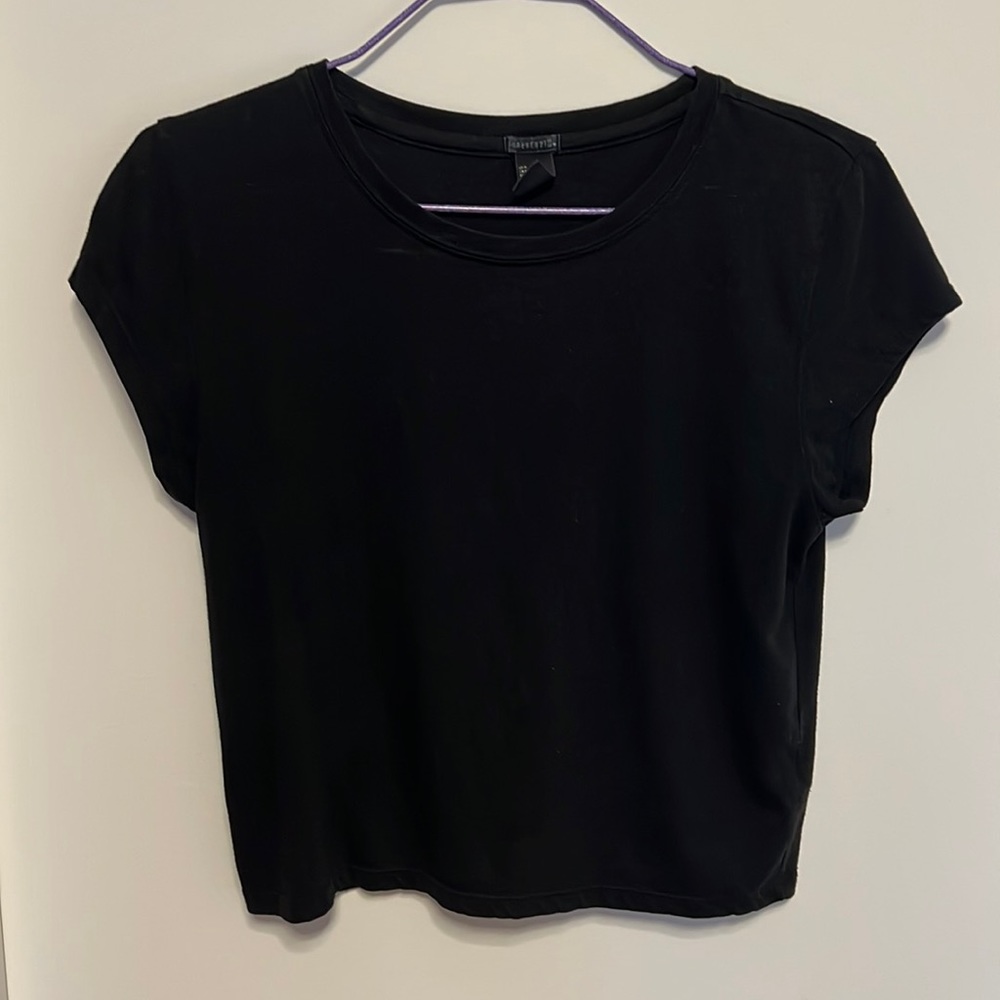 Forever 21 black t shirt cropped